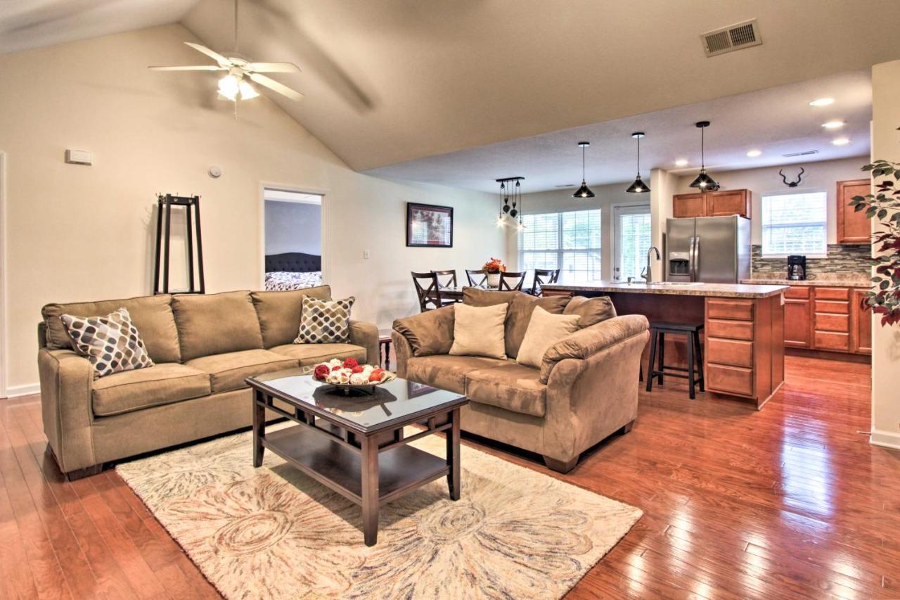 Home With Community Pool - 2 Miles To The Island! Pigeon Forge Eksteriør billede